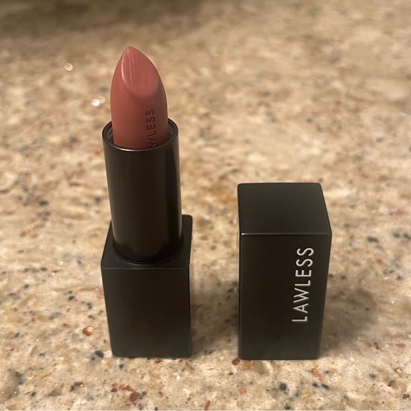 Lawless Satin Luxe Classic Cream lipstick - Picture 1 of 3